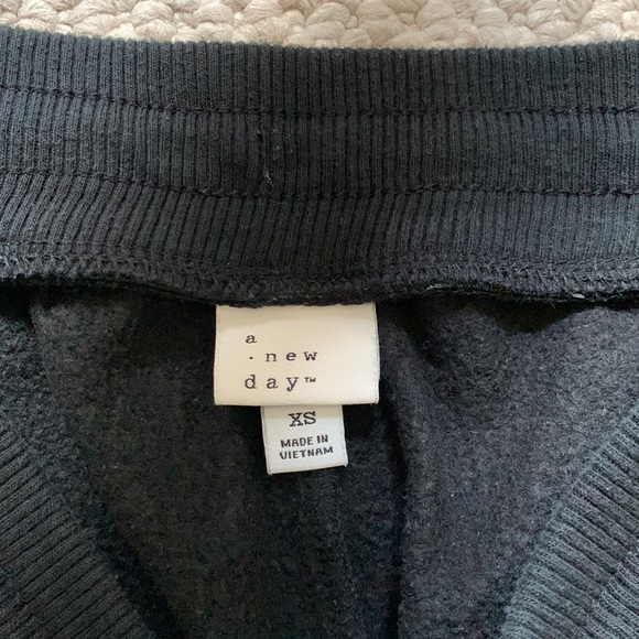 Black Ankle Joggers - Picture 5 of 5